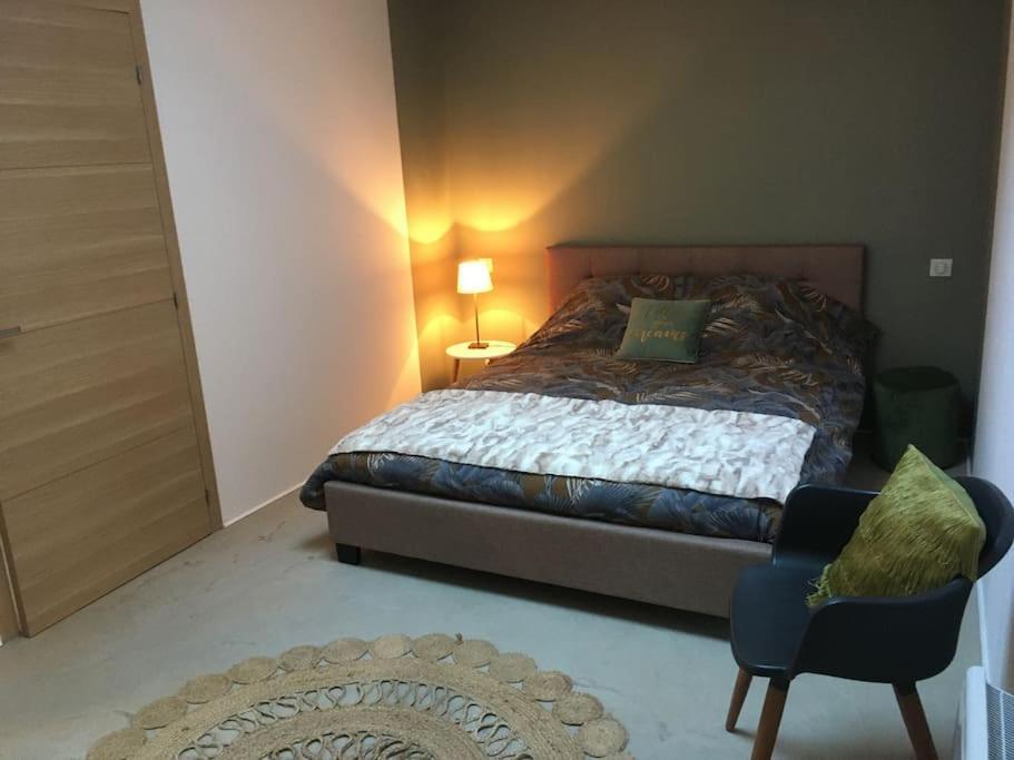 Chambre Avec Petit-Dejeuner En Provence Luberon La Tour-dʼAigues Exterior foto