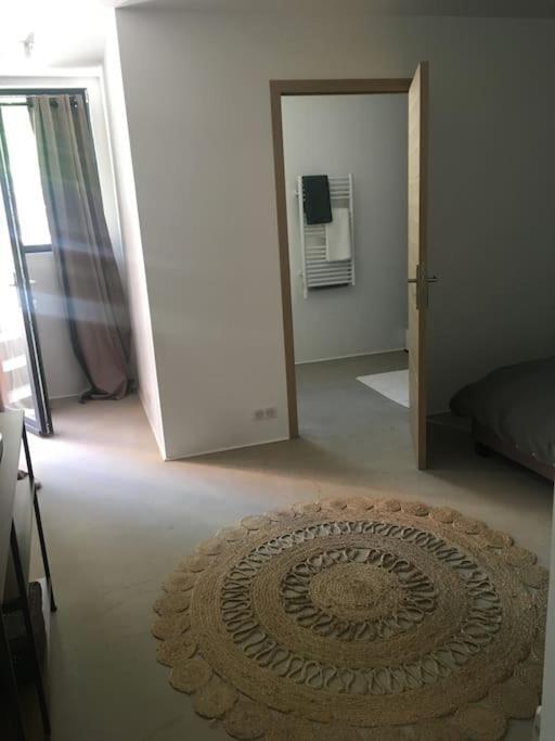 Chambre Avec Petit-Dejeuner En Provence Luberon La Tour-dʼAigues Exterior foto
